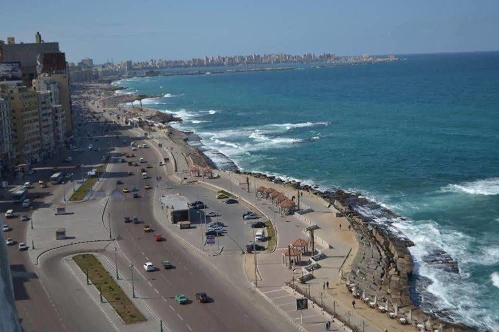 Kaoud Sporting Hotel Alexandria Exteriör bild